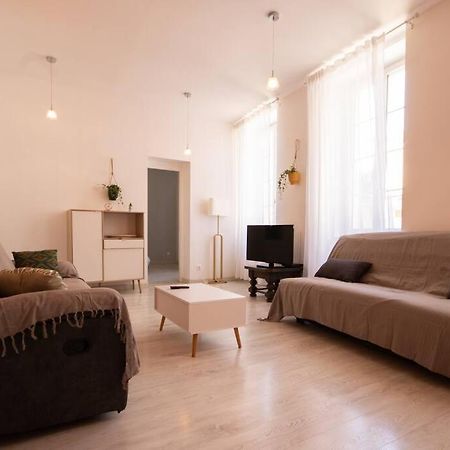 La Fontaine Neuve-Avallon-5 Personnes-1 Chambre-3 Lits-Parking-Wifi Exterior foto