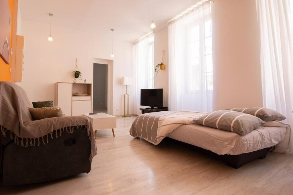 La Fontaine Neuve-Avallon-5 Personnes-1 Chambre-3 Lits-Parking-Wifi Exterior foto
