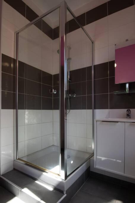 La Fontaine Neuve-Avallon-5 Personnes-1 Chambre-3 Lits-Parking-Wifi Exterior foto